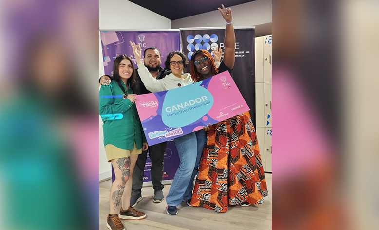 #Orgullo Bonaventuriano: Nelly Jordán gana Hackathon con solución blockchain de alto impacto