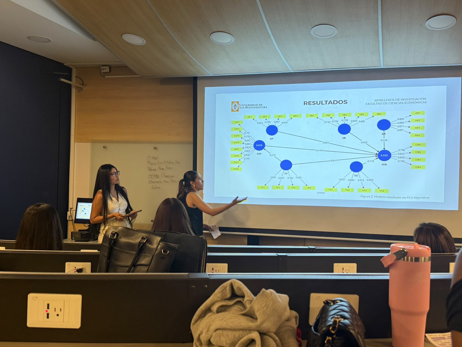 Más de 30 ponencias participaron en el segundo Encuentro Interno de Semilleros FCE – B.R.A.I.N. 2026-1
